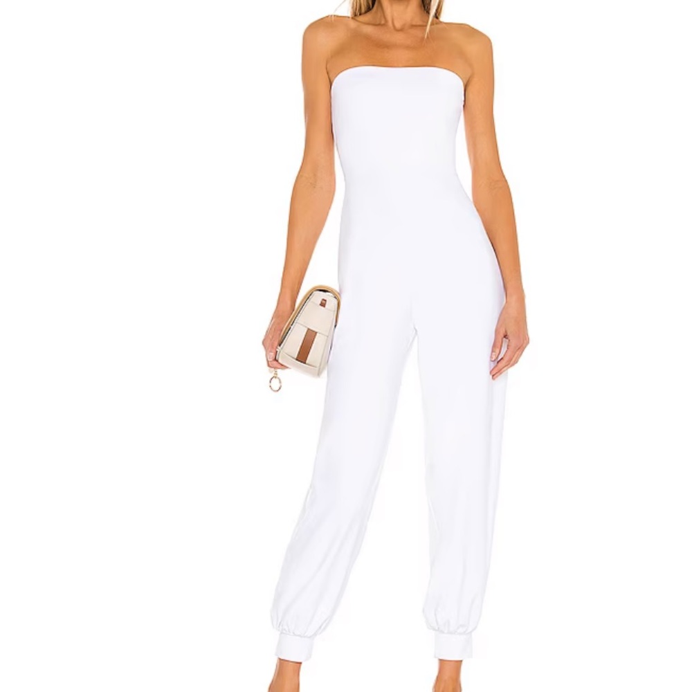 Strapless Cuffed Ankle Jumpsuit in Sugar
Susana Monaco ! NEVER WORN